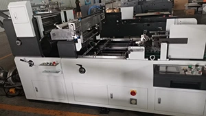 Máquina de pegado de ventanas plásticas