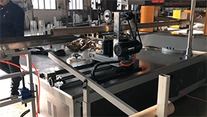 Máquina para fabricar tubos de cartón