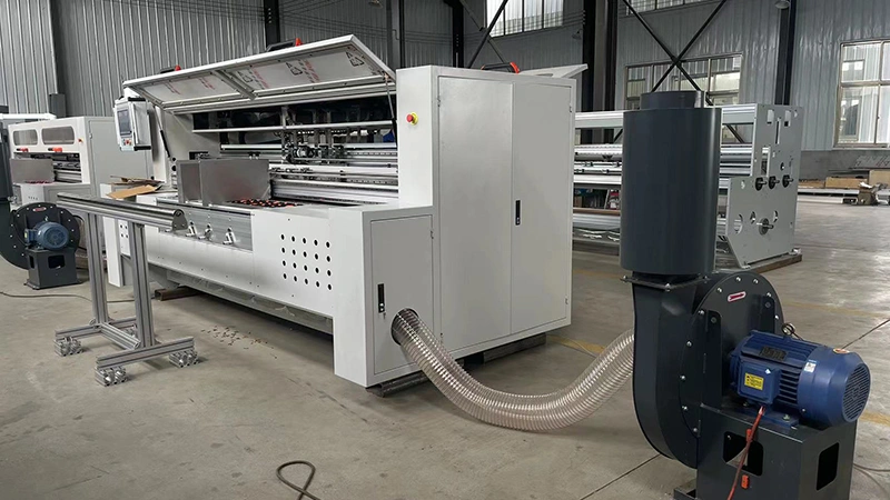 Máquina automática para fabricar cajas de cartón