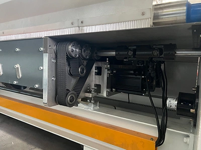 Servo Lead-Edge Feeder