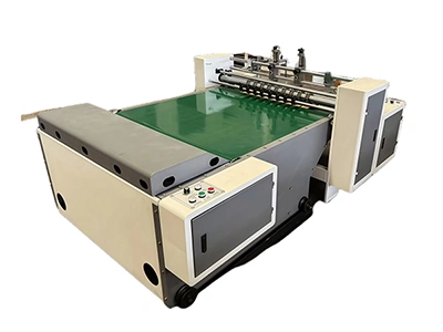 Máquina cortadora y ranuradora para separadores de cartón