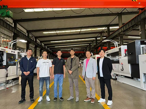 Equipos para la producción de cajas de cartón para cliente en Corea del Sur